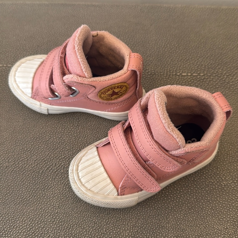 Converse Chuck Taylor All Star Berkshire Boot Kids. Size 5 (toddler)